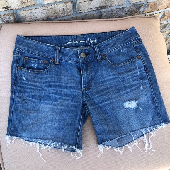 American Eagle Cotton Distressed Ripped Frayed Edges Mid Wash Cut Of Jeans 6 - Picture 2 of 16